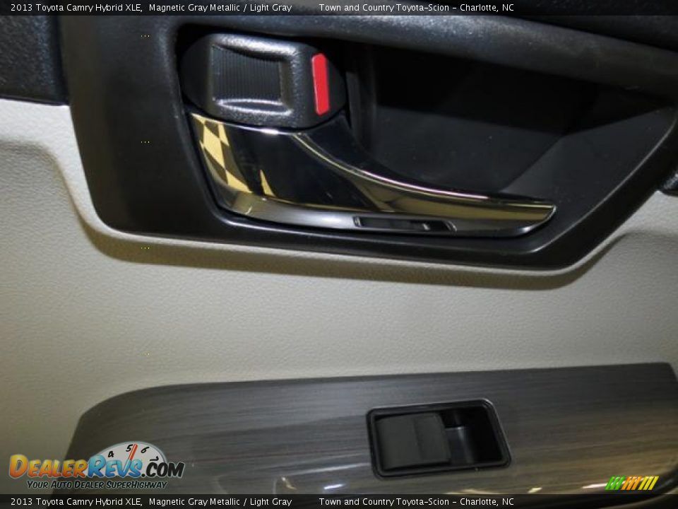 2013 Toyota Camry Hybrid XLE Magnetic Gray Metallic / Light Gray Photo #7