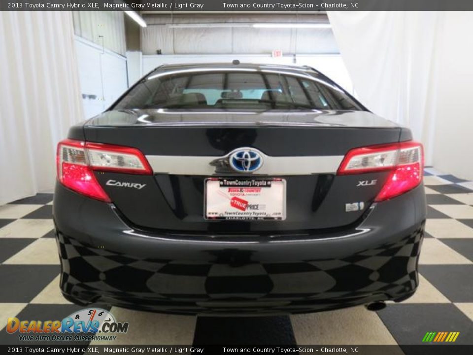 2013 Toyota Camry Hybrid XLE Magnetic Gray Metallic / Light Gray Photo #19