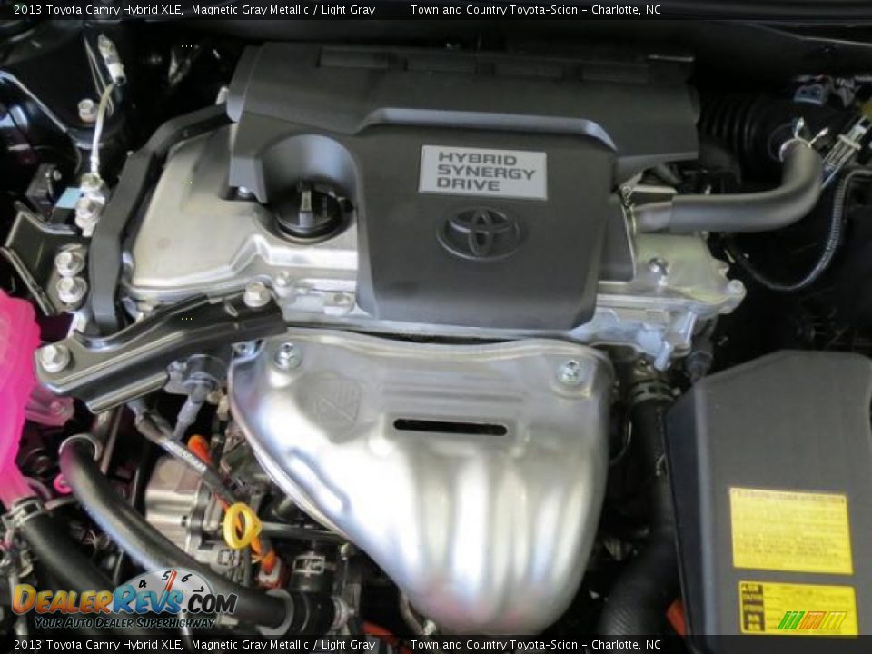 2013 Toyota Camry Hybrid XLE Magnetic Gray Metallic / Light Gray Photo #21