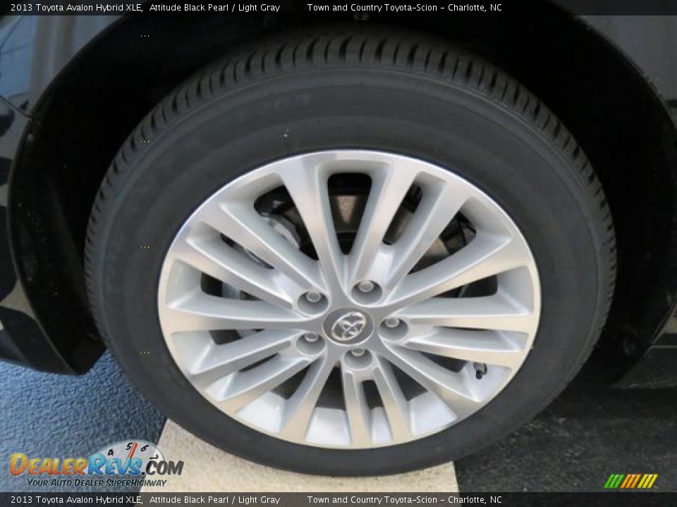2013 Toyota Avalon Hybrid XLE Attitude Black Pearl / Light Gray Photo #4