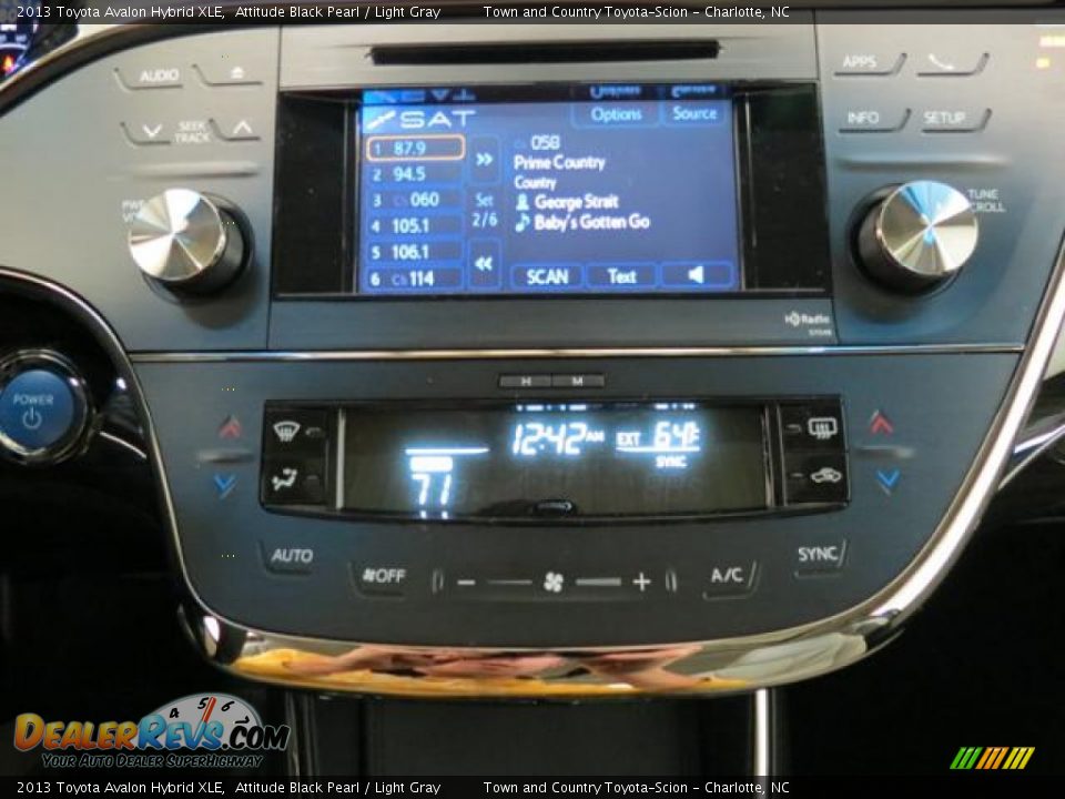 2013 Toyota Avalon Hybrid XLE Attitude Black Pearl / Light Gray Photo #13