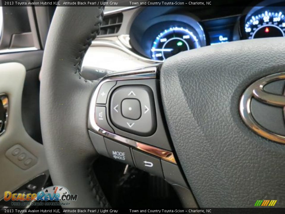 2013 Toyota Avalon Hybrid XLE Attitude Black Pearl / Light Gray Photo #16