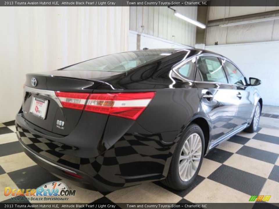 2013 Toyota Avalon Hybrid XLE Attitude Black Pearl / Light Gray Photo #20