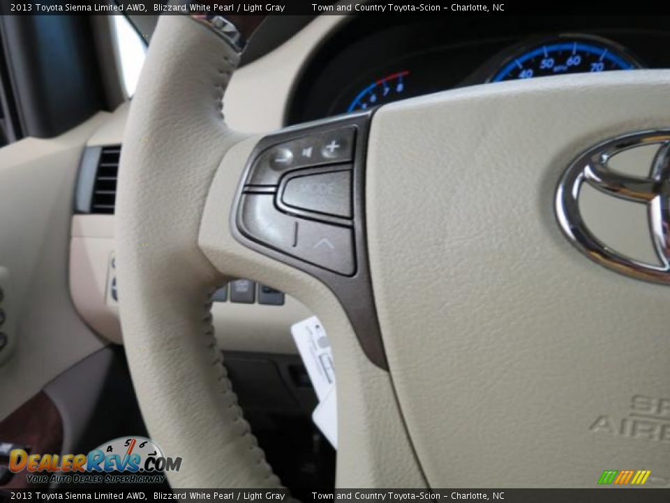 2013 Toyota Sienna Limited AWD Blizzard White Pearl / Light Gray Photo #15