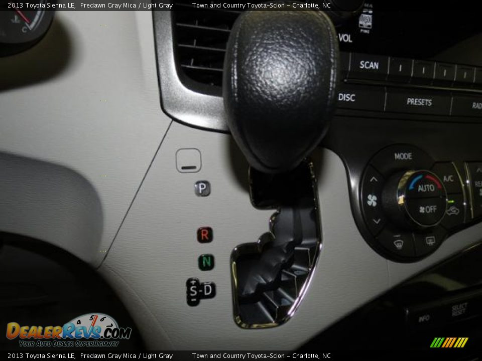2013 Toyota Sienna LE Predawn Gray Mica / Light Gray Photo #12