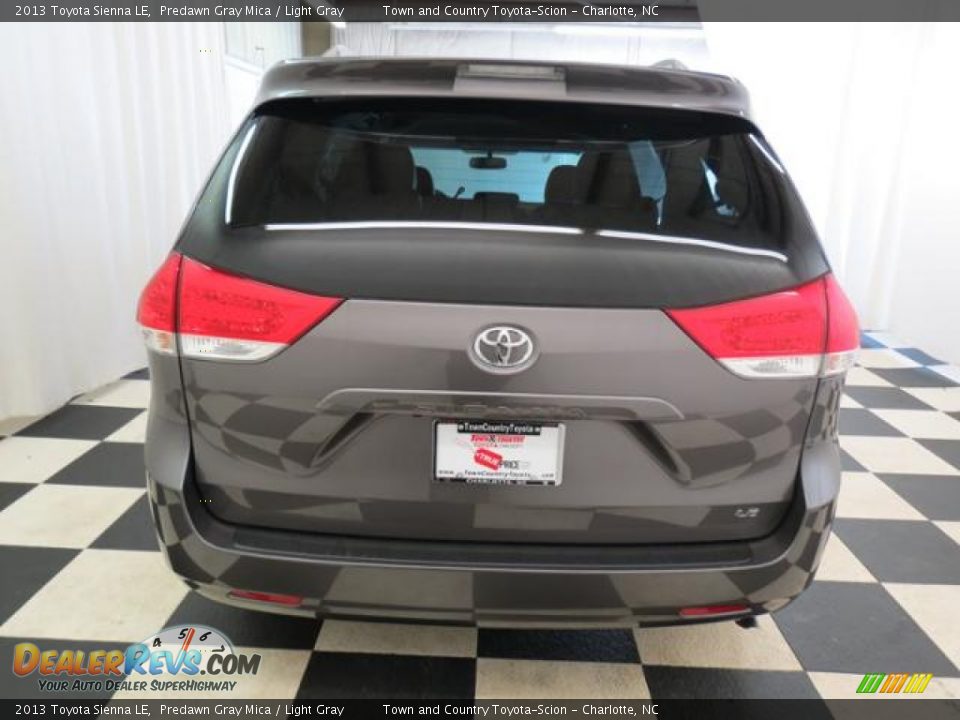 2013 Toyota Sienna LE Predawn Gray Mica / Light Gray Photo #17