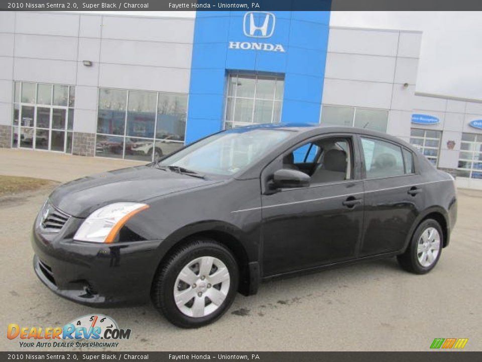 Front 3/4 View of 2010 Nissan Sentra 2.0 Photo #1