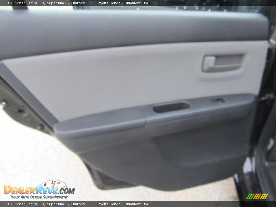 2010 Nissan Sentra 2.0 Super Black / Charcoal Photo #10