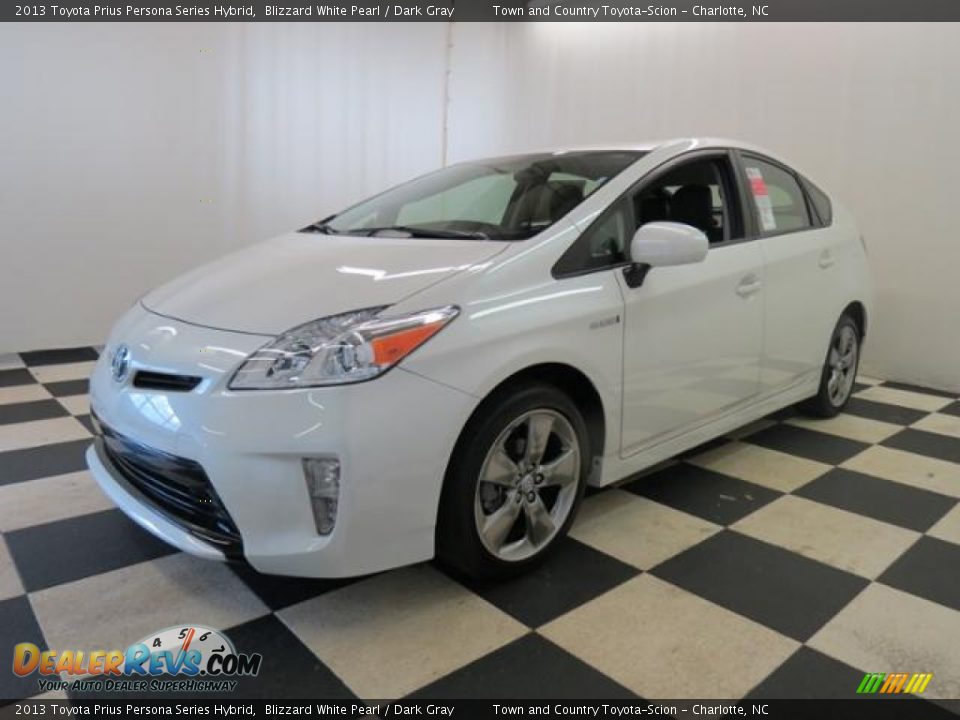 Front 3/4 View of 2013 Toyota Prius Persona Series Hybrid Photo #3