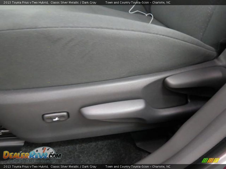 2013 Toyota Prius v Two Hybrid Classic Silver Metallic / Dark Gray Photo #9