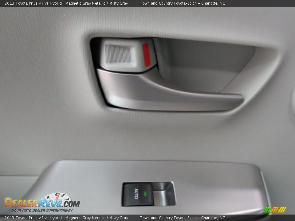 2013 Toyota Prius v Five Hybrid Magnetic Gray Metallic / Misty Gray Photo #7
