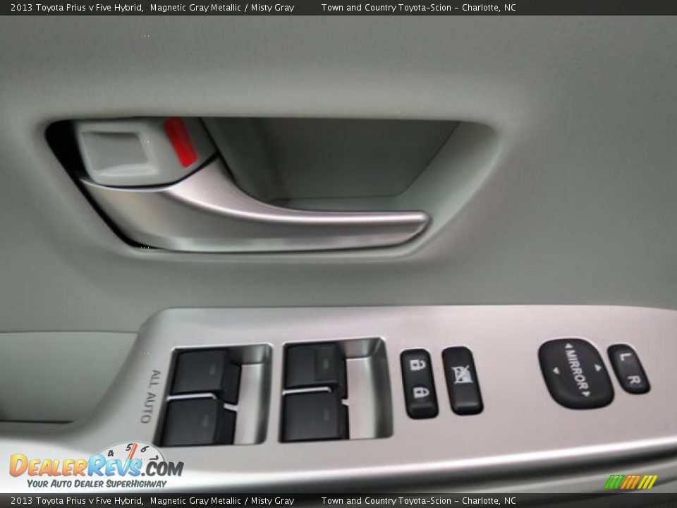 2013 Toyota Prius v Five Hybrid Magnetic Gray Metallic / Misty Gray Photo #10