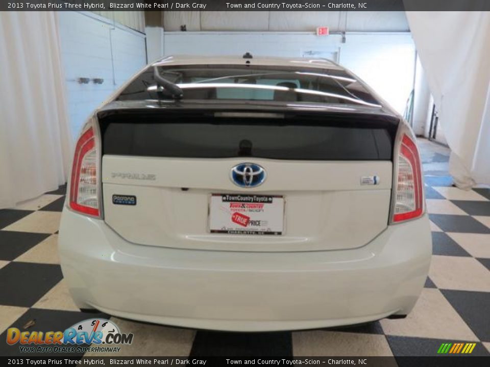 2013 Toyota Prius Three Hybrid Blizzard White Pearl / Dark Gray Photo #18