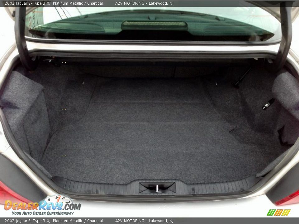 2002 Jaguar S-Type 3.0 Trunk Photo #15