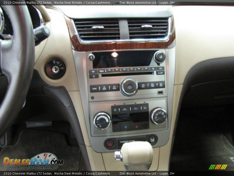 2010 Chevrolet Malibu LTZ Sedan Mocha Steel Metallic / Cocoa/Cashmere Photo #22