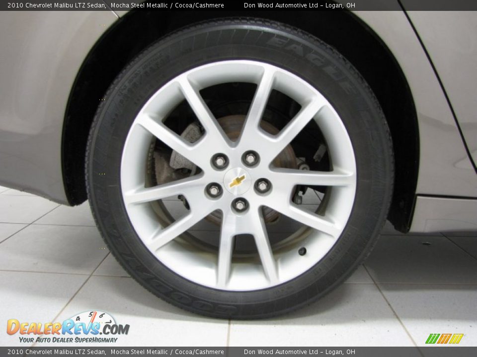 2010 Chevrolet Malibu LTZ Sedan Mocha Steel Metallic / Cocoa/Cashmere Photo #26