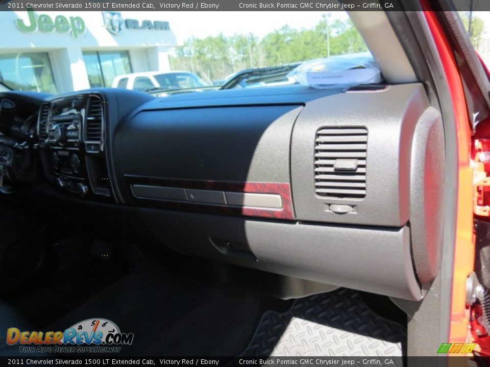 2011 Chevrolet Silverado 1500 LT Extended Cab Victory Red / Ebony Photo #17