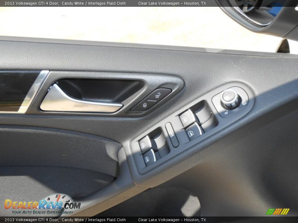 2013 Volkswagen GTI 4 Door Candy White / Interlagos Plaid Cloth Photo #16