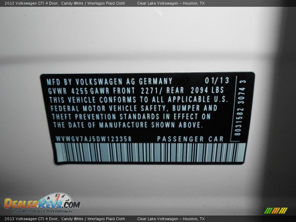 2013 Volkswagen GTI 4 Door Candy White / Interlagos Plaid Cloth Photo #20