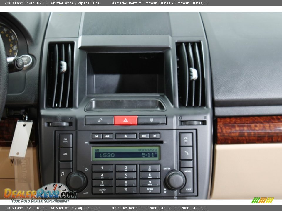 Controls of 2008 Land Rover LR2 SE Photo #10