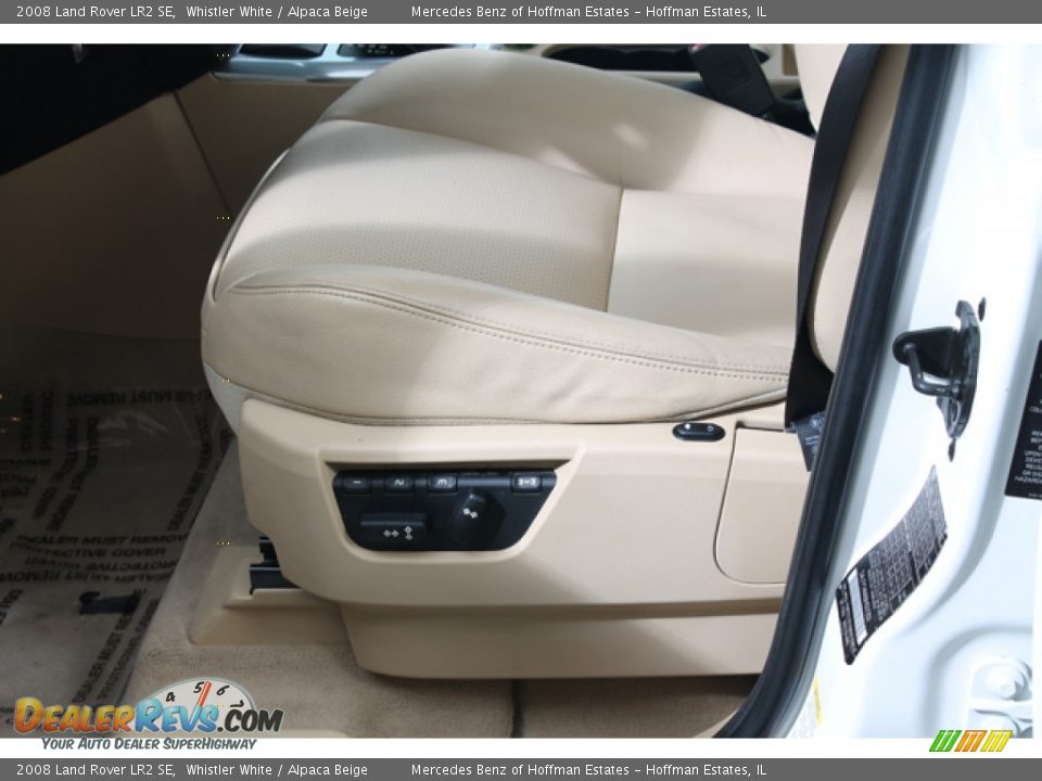 Controls of 2008 Land Rover LR2 SE Photo #20