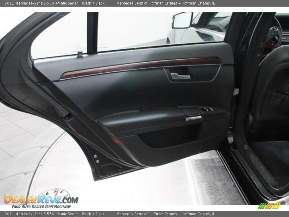 2011 Mercedes-Benz S 550 4Matic Sedan Black / Black Photo #15