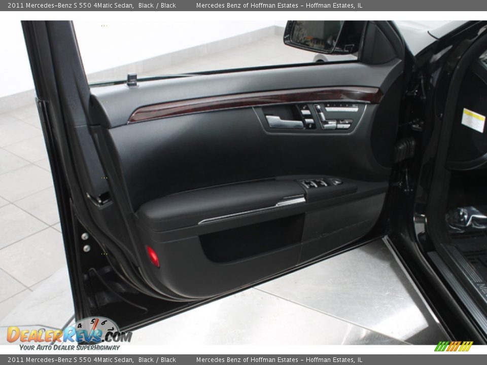 2011 Mercedes-Benz S 550 4Matic Sedan Black / Black Photo #16