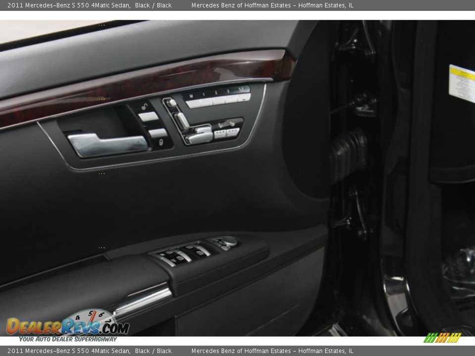 2011 Mercedes-Benz S 550 4Matic Sedan Black / Black Photo #17