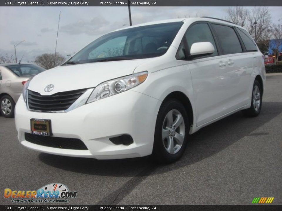 2011 Toyota Sienna LE Super White / Light Gray Photo #1