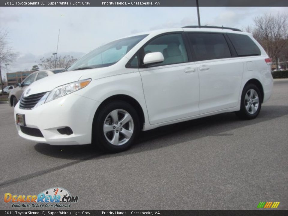 2011 Toyota Sienna LE Super White / Light Gray Photo #2