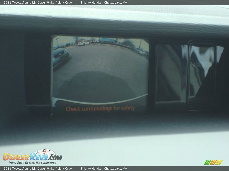 2011 Toyota Sienna LE Super White / Light Gray Photo #26