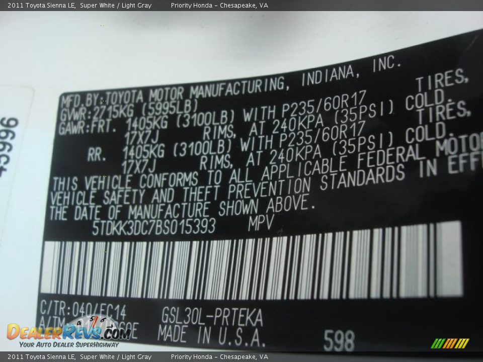 2011 Toyota Sienna LE Super White / Light Gray Photo #35