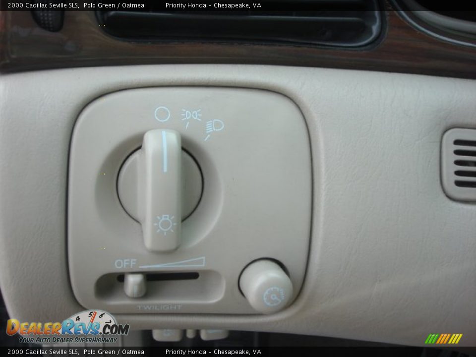 2000 Cadillac Seville SLS Polo Green / Oatmeal Photo #25