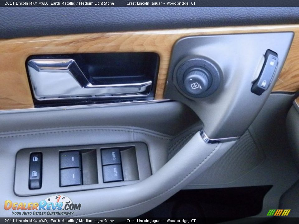 Controls of 2011 Lincoln MKX AWD Photo #9