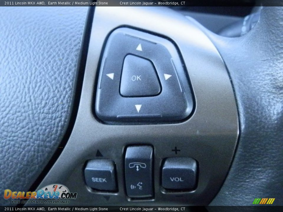 Controls of 2011 Lincoln MKX AWD Photo #13