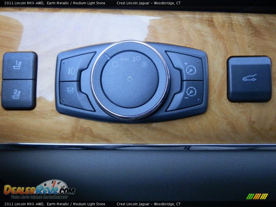 Controls of 2011 Lincoln MKX AWD Photo #14