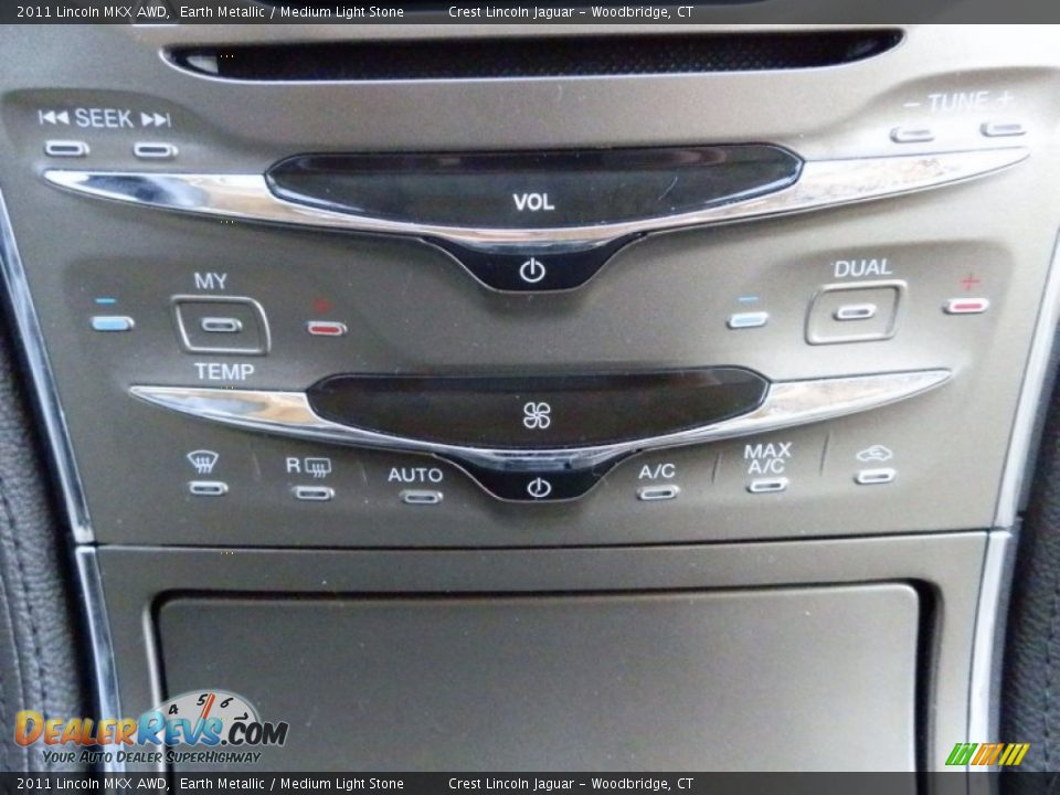 Controls of 2011 Lincoln MKX AWD Photo #17