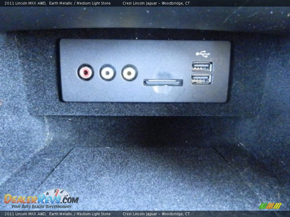 2011 Lincoln MKX AWD Earth Metallic / Medium Light Stone Photo #18