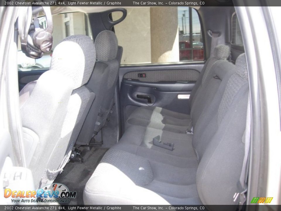 2002 Chevrolet Avalanche Z71 4x4 Light Pewter Metallic / Graphite Photo #5