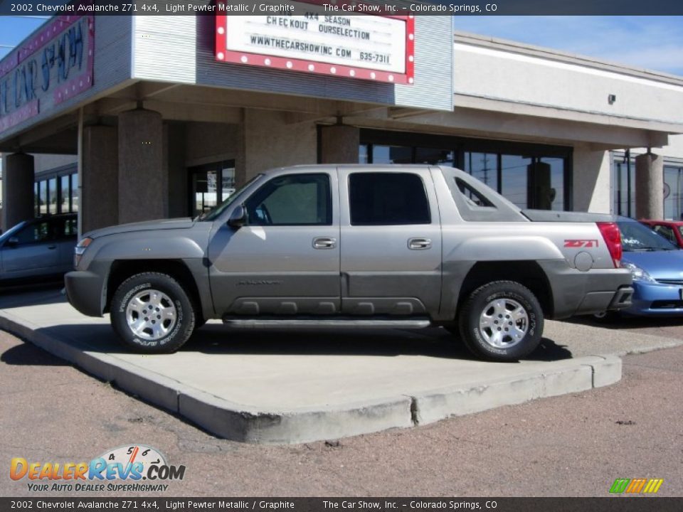 2002 Chevrolet Avalanche Z71 4x4 Light Pewter Metallic / Graphite Photo #8
