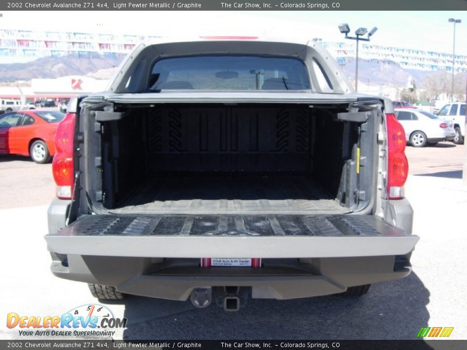 2002 Chevrolet Avalanche Z71 4x4 Light Pewter Metallic / Graphite Photo #11