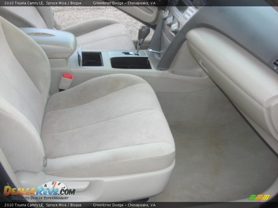 2010 Toyota Camry LE Spruce Mica / Bisque Photo #15