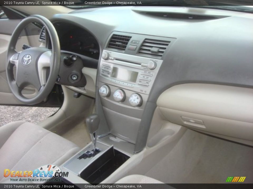 2010 Toyota Camry LE Spruce Mica / Bisque Photo #16