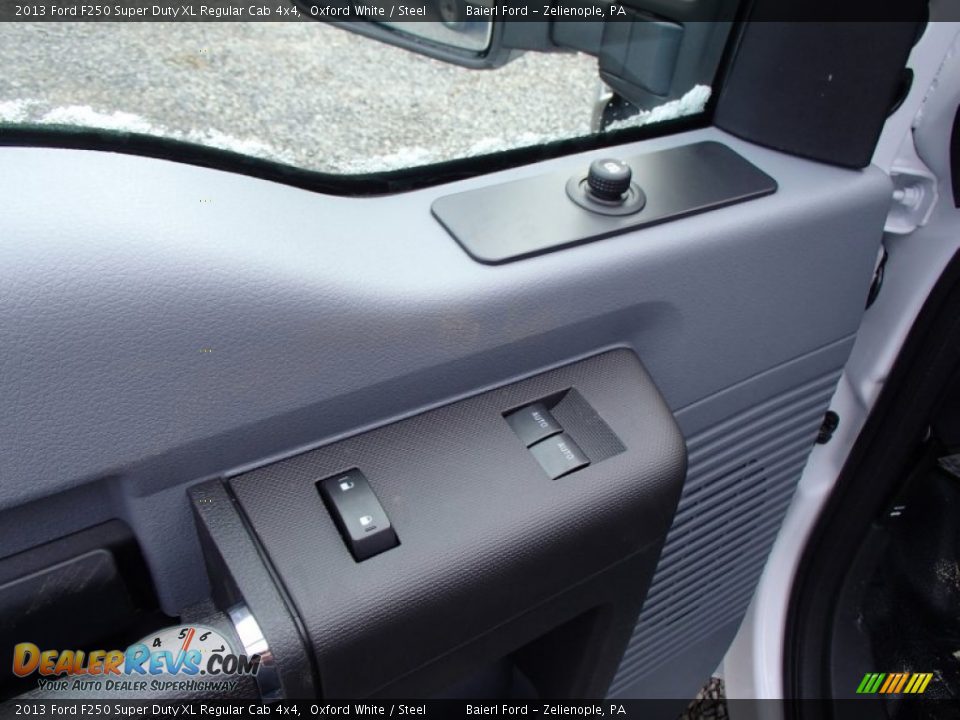 2013 Ford F250 Super Duty XL Regular Cab 4x4 Oxford White / Steel Photo #13