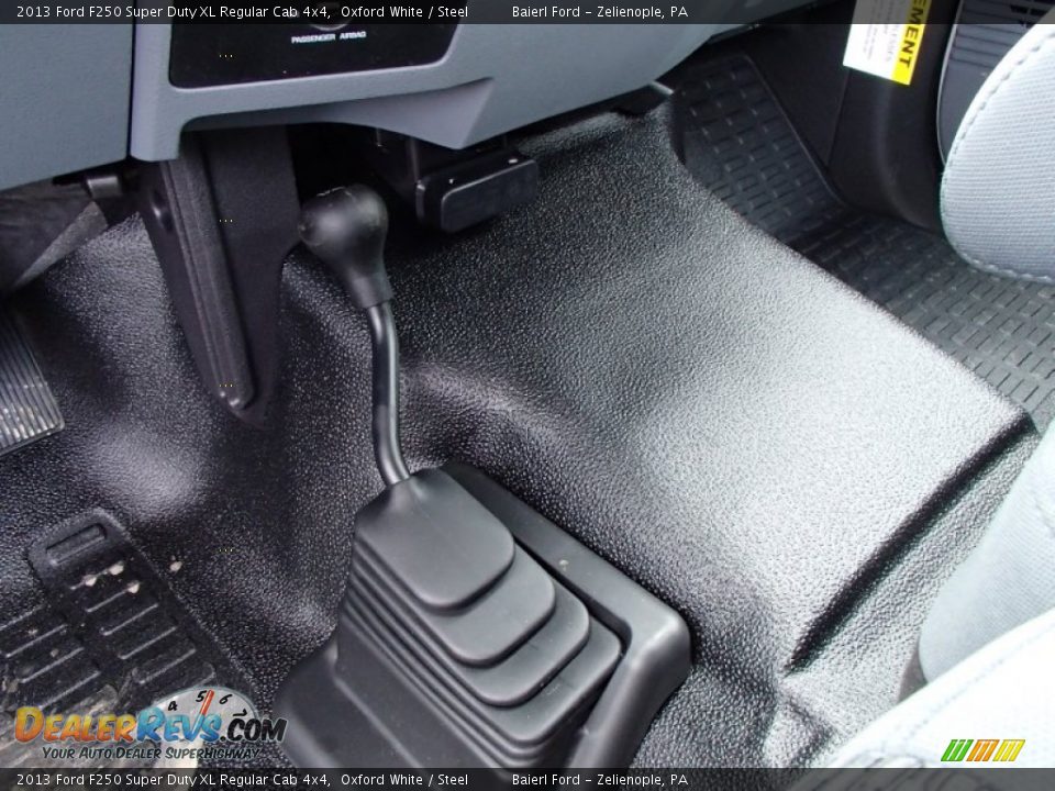 2013 Ford F250 Super Duty XL Regular Cab 4x4 Oxford White / Steel Photo #14