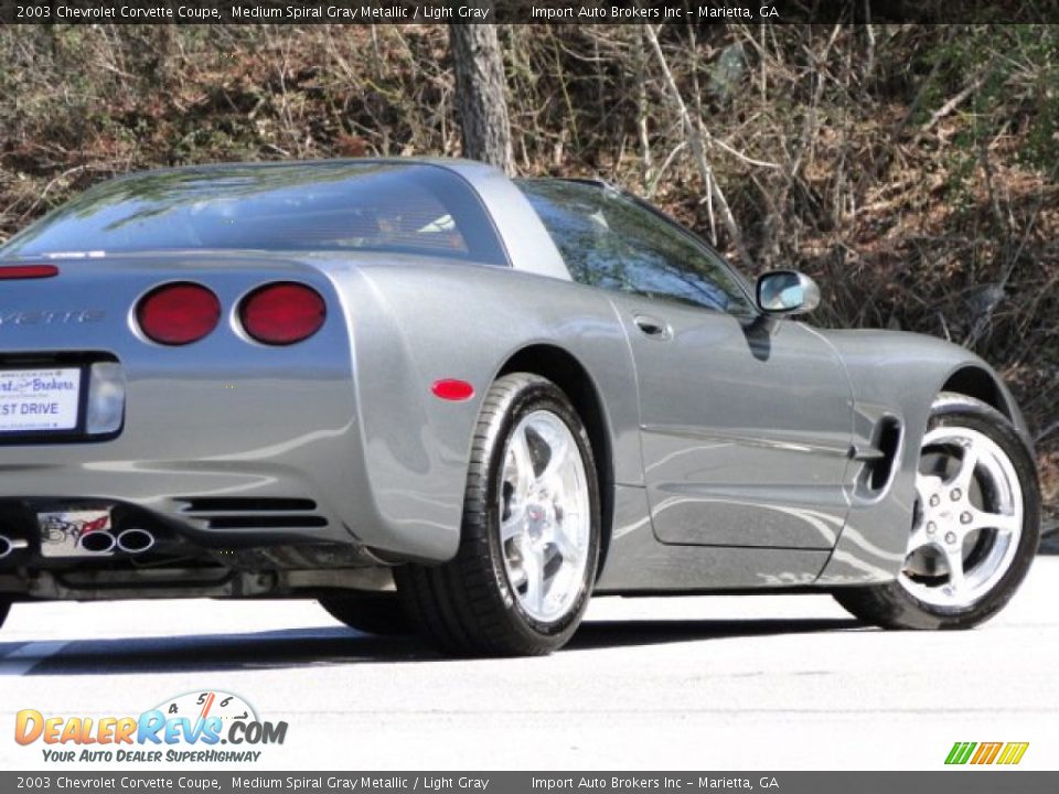 2003 Chevrolet Corvette Coupe Medium Spiral Gray Metallic / Light Gray Photo #12