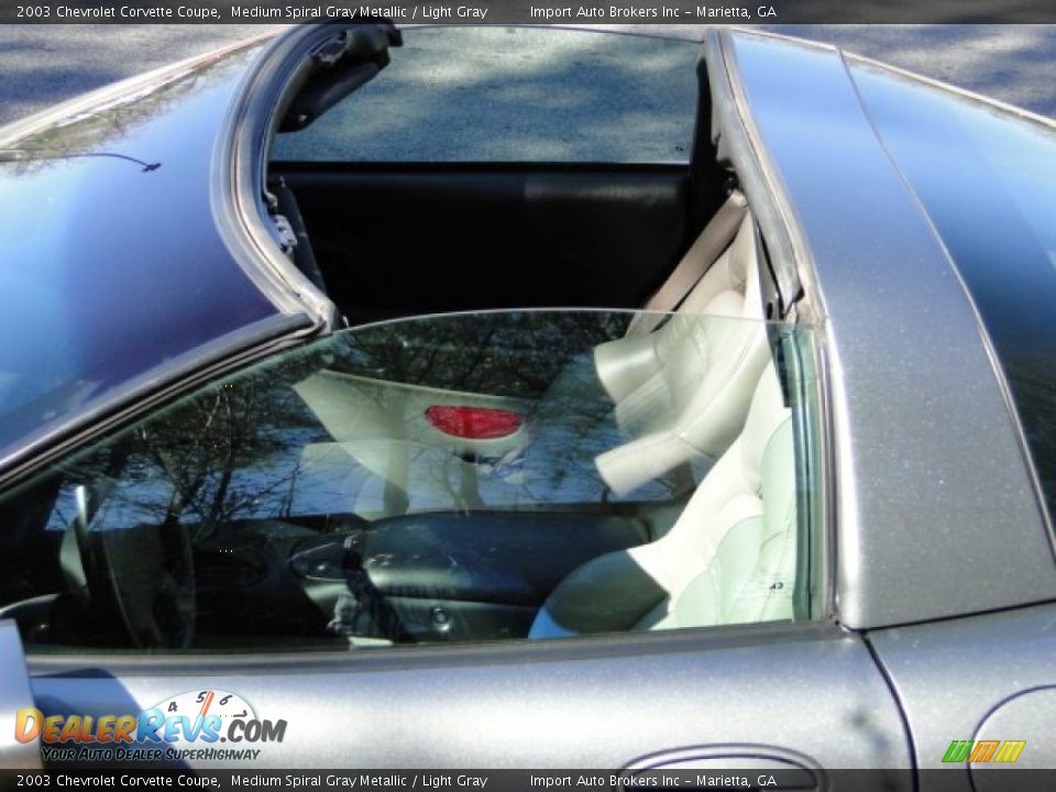 2003 Chevrolet Corvette Coupe Medium Spiral Gray Metallic / Light Gray Photo #20