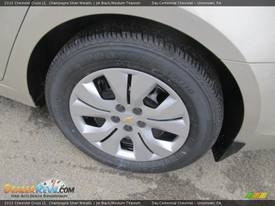 2013 Chevrolet Cruze LS Champagne Silver Metallic / Jet Black/Medium Titanium Photo #3