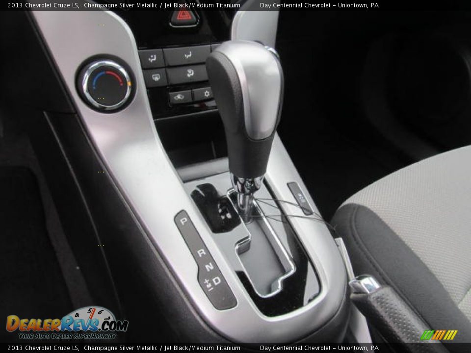 2013 Chevrolet Cruze LS Champagne Silver Metallic / Jet Black/Medium Titanium Photo #17