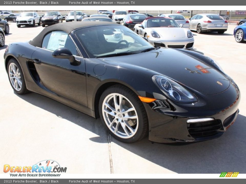 Front 3/4 View of 2013 Porsche Boxster  Photo #10